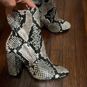 Aldo Snake Skin Booties, size 6, perfect condition